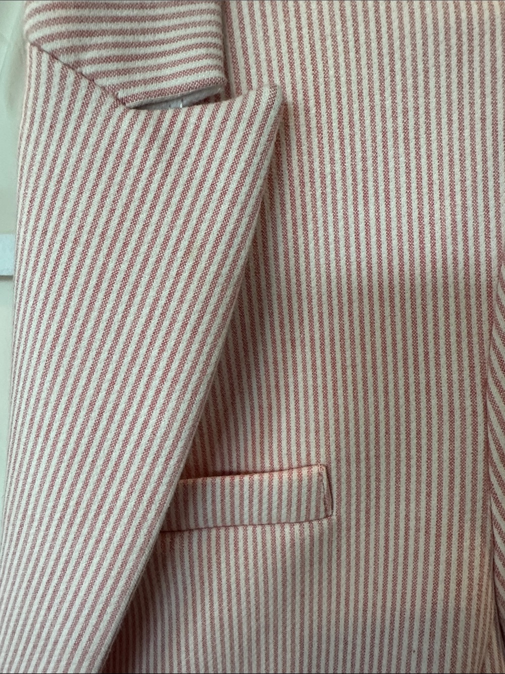 Banana Republic Classic Fit Blush Pink and White Pinstripe Blazer Size 2 - Picture 5 of 9